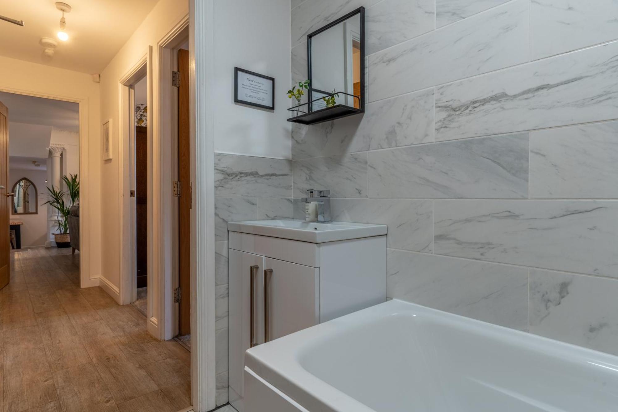 Luxury Chapel Apartment Within City Walls Честер Экстерьер фото